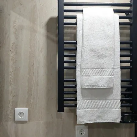 Apartment Oliva 50 - 4 Bedrooms And Office - 3 Bathrooms - Near Expo & Airport Lisbon