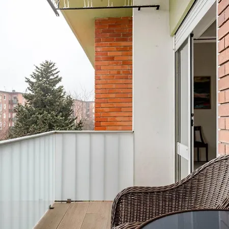 Oliva 50 - 4 Bedrooms And Office - 3 Bathrooms - Near Expo & Airport Apartment Lisbon