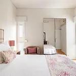 Oliva 50 - 4 Bedrooms And Office - 3 Bathrooms - Near Expo & Airport Apartment Lisbon
