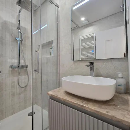 Oliva 50 - 4 Bedroom And Office - Near Expo And Airport * Lisbon