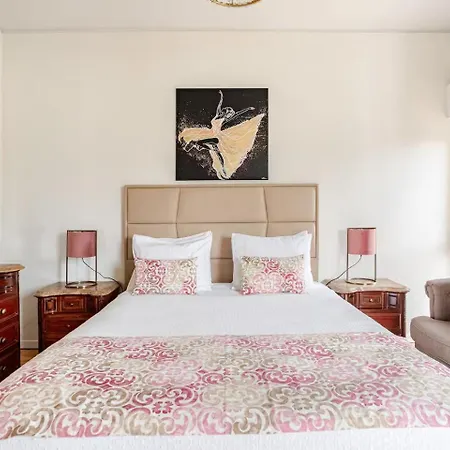 Апартаменты Oliva 50 - 4 Bedrooms And Office - 3 Bathrooms - Near Expo & Airport Лиссабон