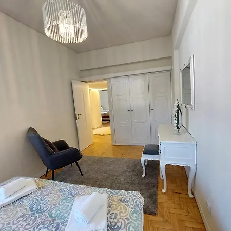 Oliva 50 - 4 Bedroom And Office - Near Expo And Airport דירה ליסבון