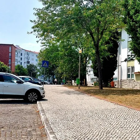 Apartamento Oliva 50 - 4 Bedrooms And Office - 3 Bathrooms - Near Expo & Airport Lisboa