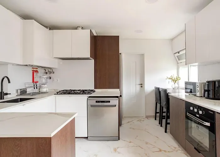 Oliva 50 - 4 Bedrooms And Office - 3 Bathrooms - Near Expo & Airport Apartment *