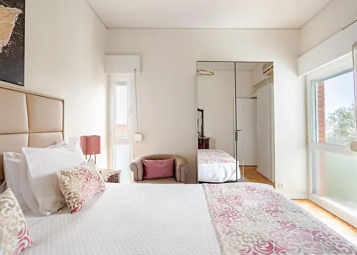 Oliva 50 - 4 Bedrooms And Office - 3 Bathrooms - Near Expo & Airport Διαμέρισμα Lisboa